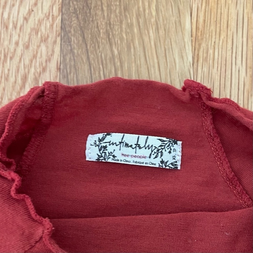 Intimately Free People Thin Mock Neck Red Short Sleeve Top T-Shirt Size XS - Picture 2 of 2